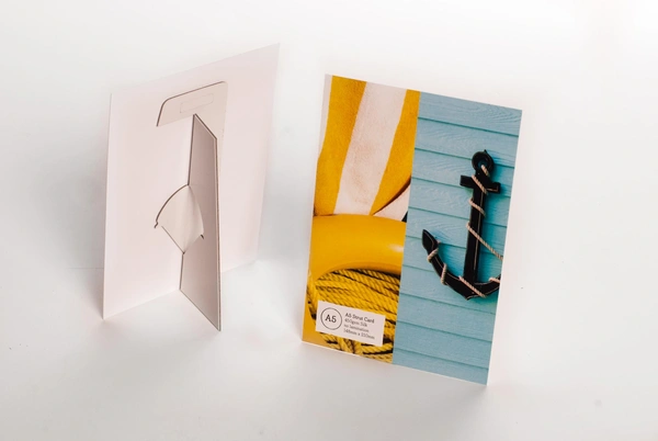 Strut Cards